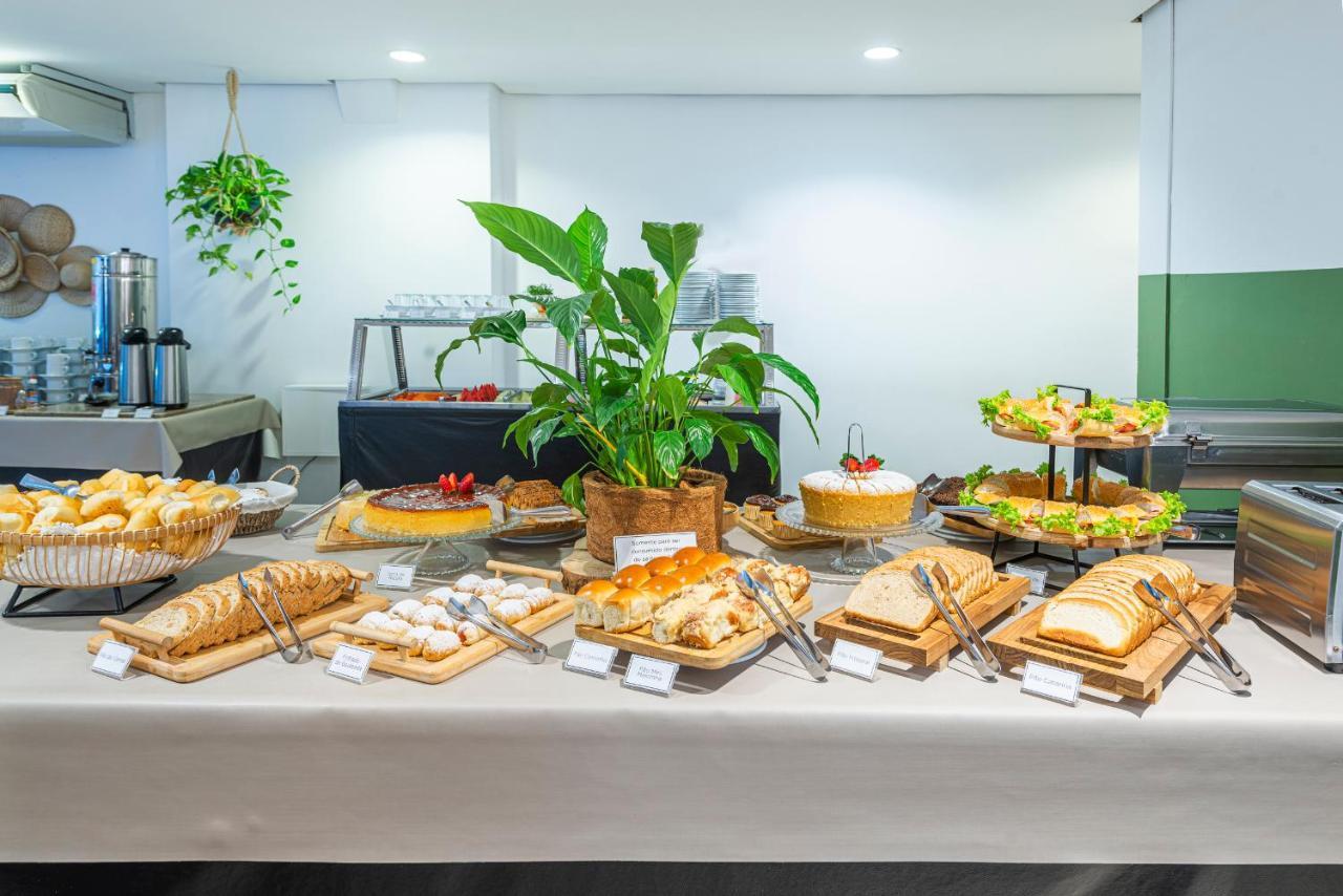 Hotel Melo Balneário Camboriú Екстериор снимка